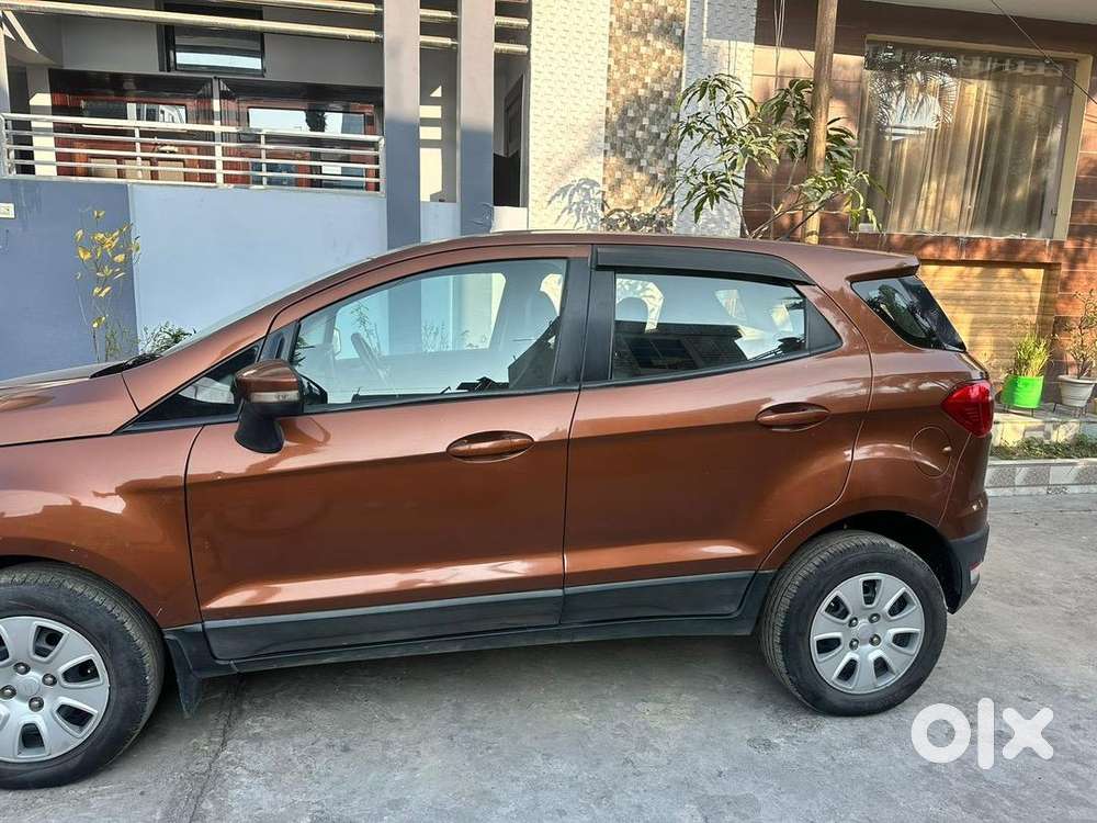 Ford Petrol Car 2018