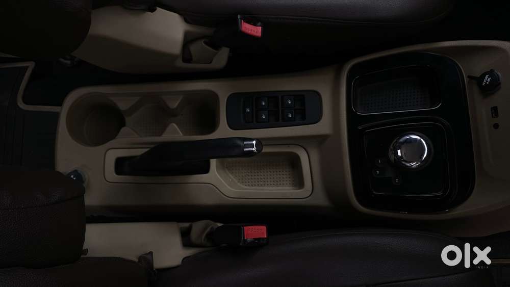 Mahindra Tuv 300 T8 Amt, 2015, Diesel