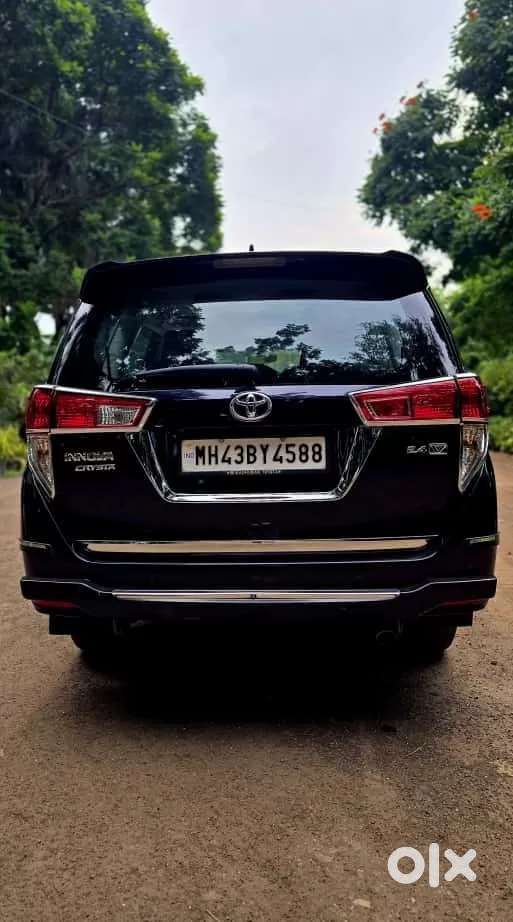 Toyota Innova Crysta [2020-ongoing] 2.4 Vx 8 Str, 2021, Diesel