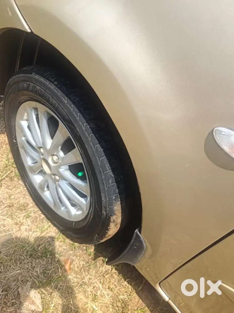 Toyota Etios 1.5 V 2011