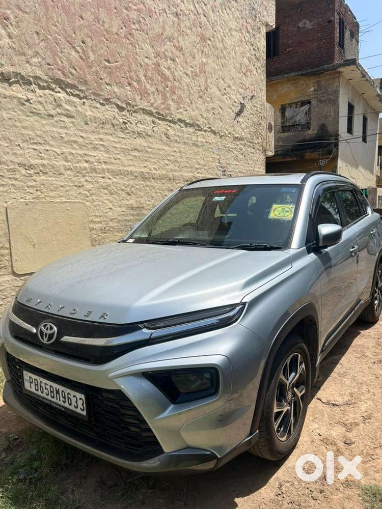 Toyota Urban Cruiser Hyryder 2025 30dec Petrol 2900 Km Driven