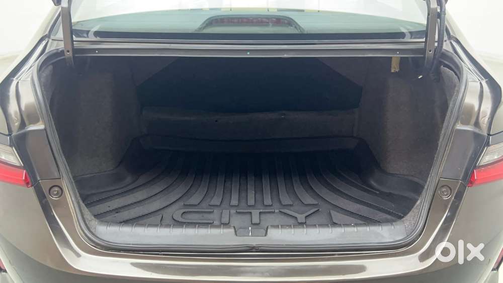 Honda City I-vtec V, 2022, Petrol