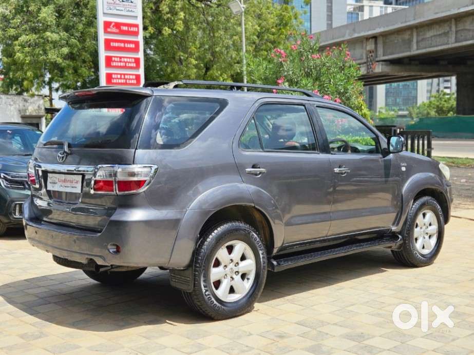 Toyota Fortuner 3.0 Ltd, 2011, Diesel