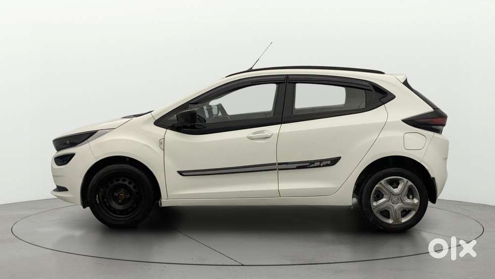 Tata Altroz 1.2 Xe, 2020, Petrol