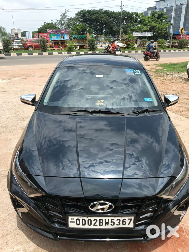 Hyundai I20 Sportz 1.2 Mt Dual Tone, 2023, Petrol