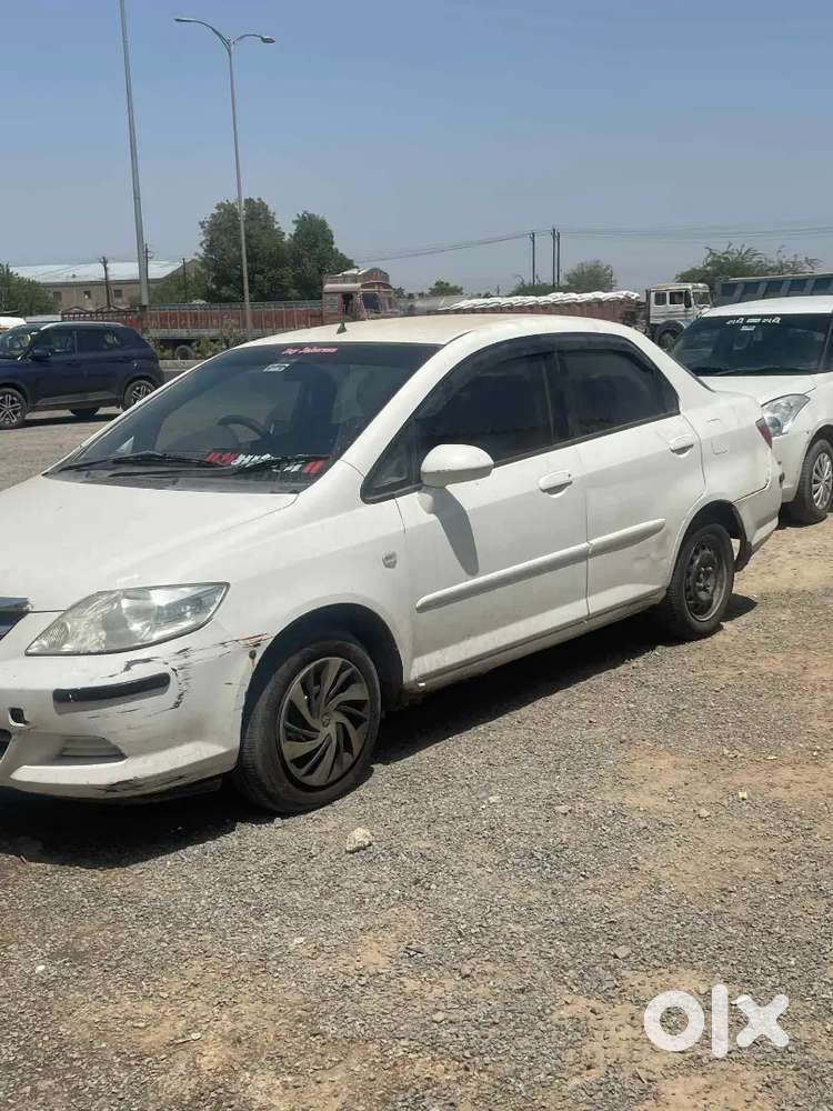 Honda City Zx 2006 Cng & Hybrids 170000 Km Driven New Tyre In Warranty