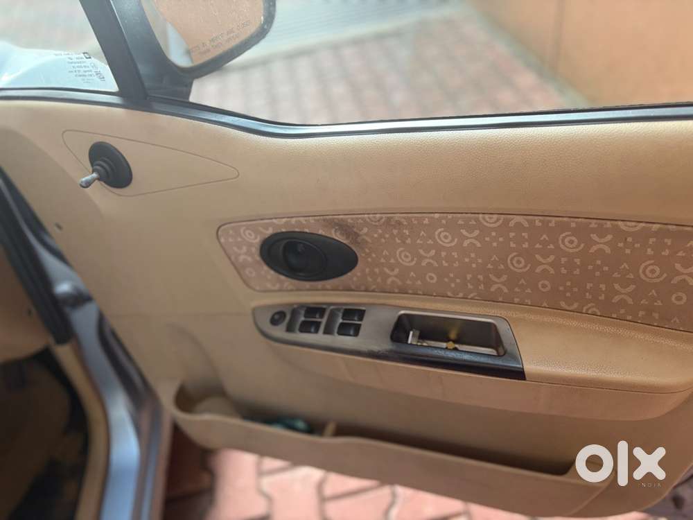 Chevrolet Spark Petrol 2012