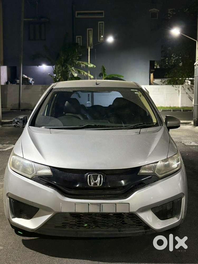 Honda Jazz Diesel Manual 2016 Km Driven