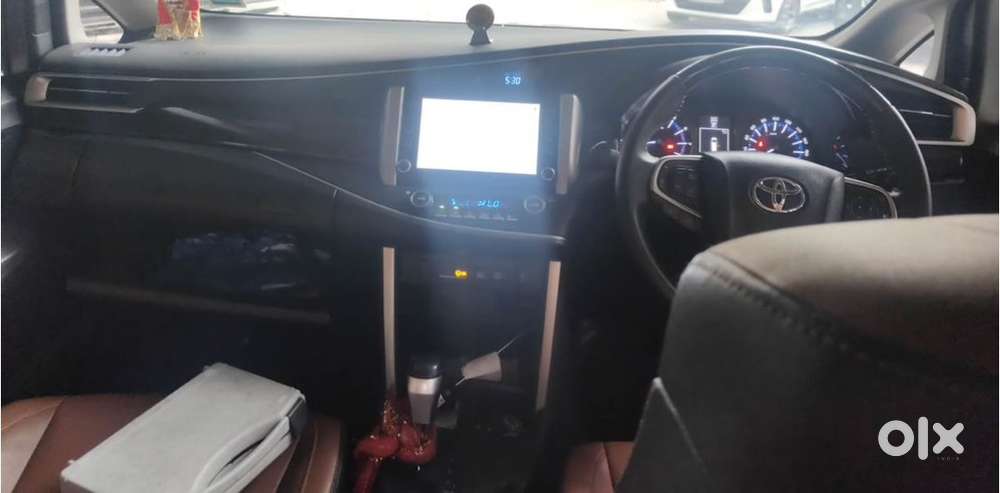 Toyota Innova 2021 90000 Km Driven