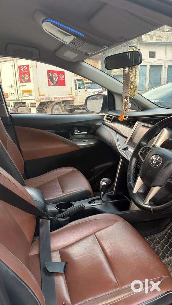 Toyota Innova Crysta 2017 Diesel 85000 Km Driven