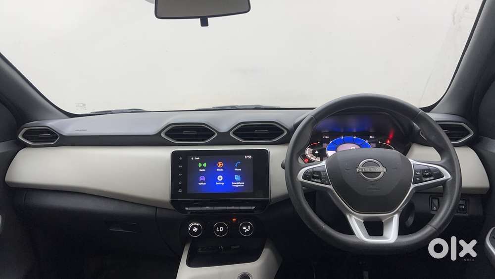 Nissan Magnite 1.0 Xv, 2023, Petrol