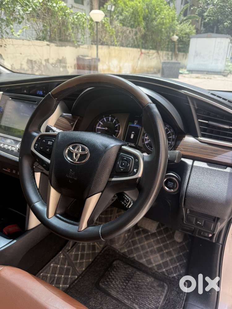 Toyota Innova Crysta [2020-ongoing] 2.7 Zx At 7 Str, 2016, Petrol