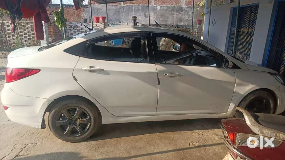 Hyundai Verna 2013 Diesel 70000 Km Driven  Lene Wale Hi Dm Kare