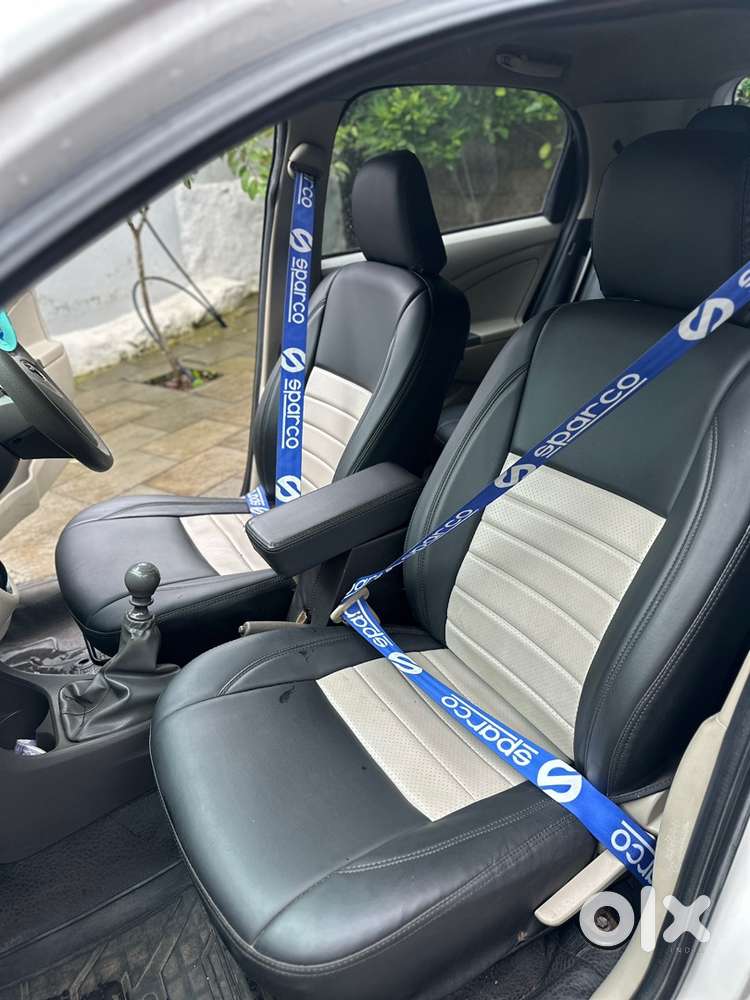 Toyota Etios Liva 2015