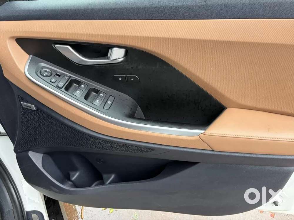Hyundai Alcazar, 2025, Petrol