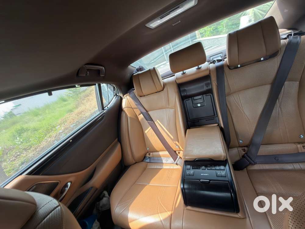 Lexus Es 300h 2019 Model