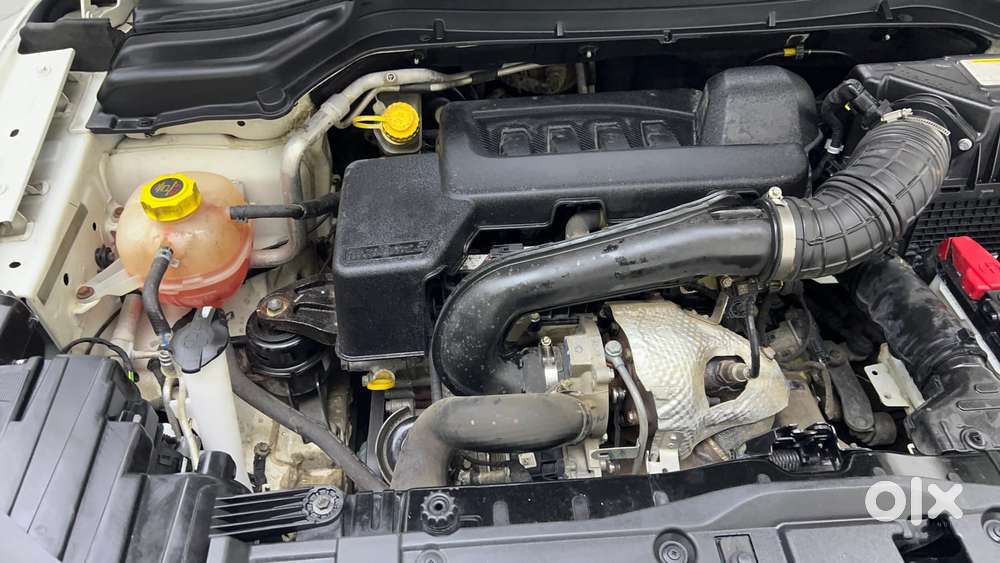 Mahindra Xuv300 W8 Diesel, 2023, Diesel