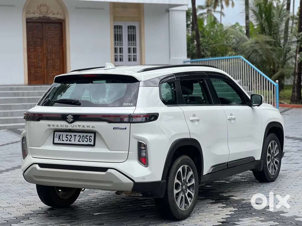 Maruti Suzuki Grand Vitara Alpha Smart Hybrid, 2023, Petrol