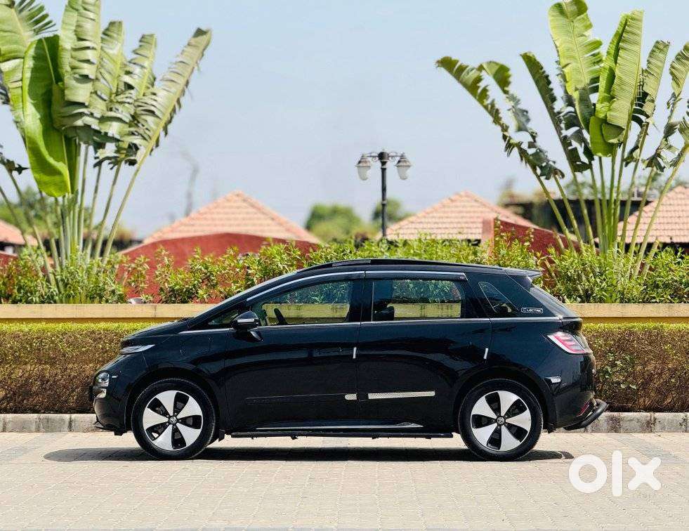 Mg Windsor Ev Essence, 2024, Electric