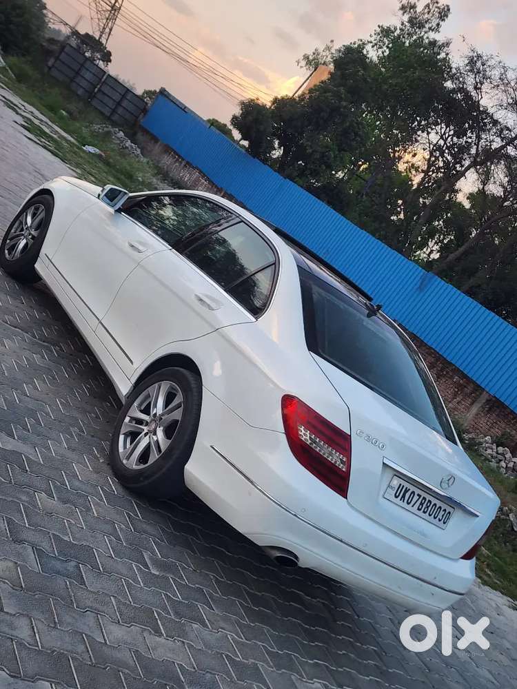 Mercedes-benz C-class Full Insurance Petrol Well Maintained
