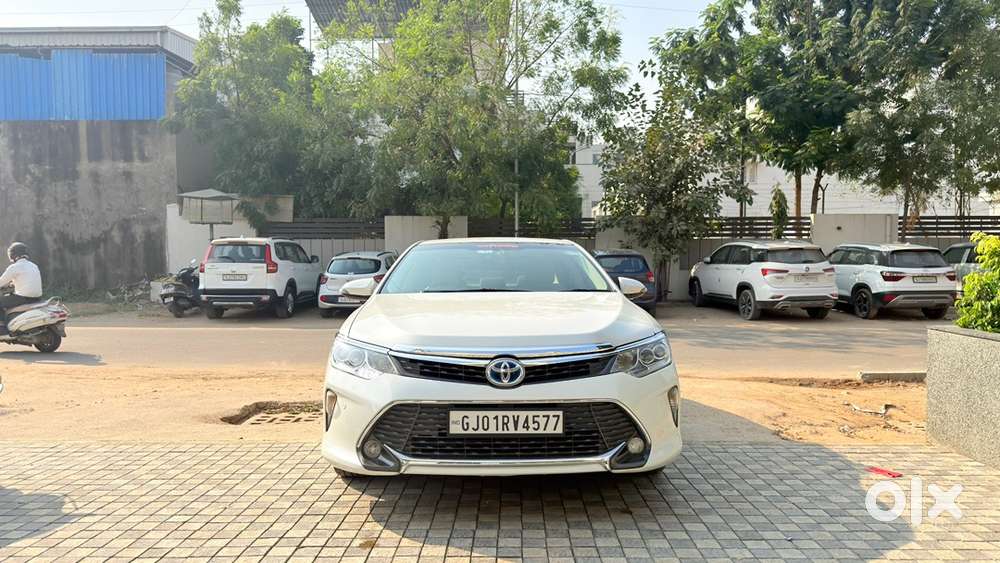 Toyota Camry Hybrid 2016