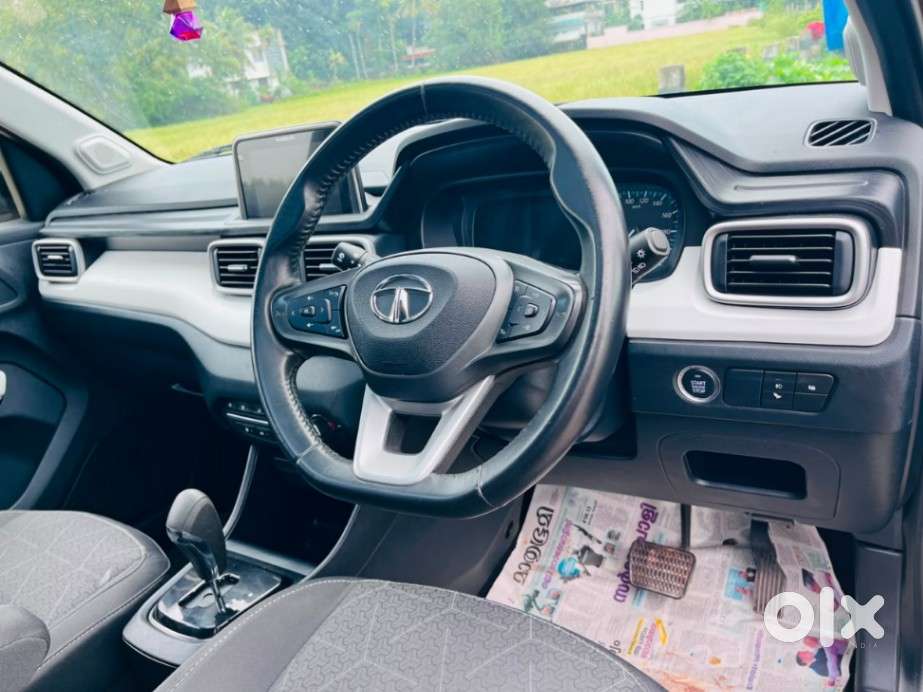 Tata Punch Creative Dual Tone Amt Sunroof, 2023, Petrol