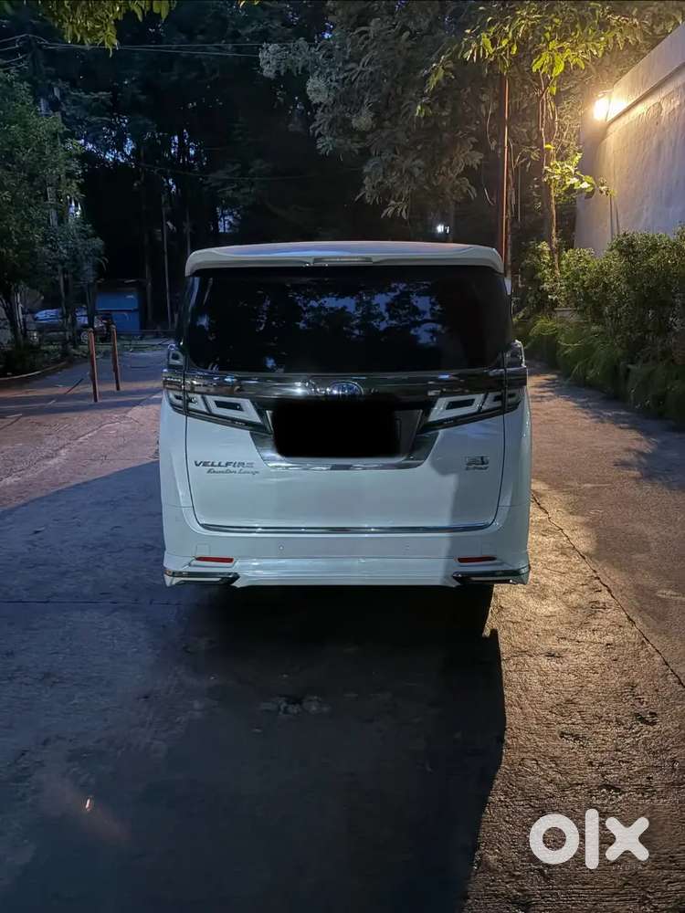 Toyota Vellfire 2021 Petrol 62000 Km Driven