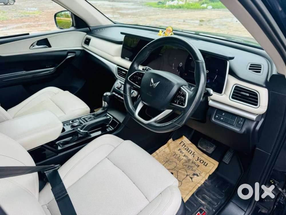 Mahindra Xuv700 2.2 Ax 7 Diesel At Str, 2023, Diesel
