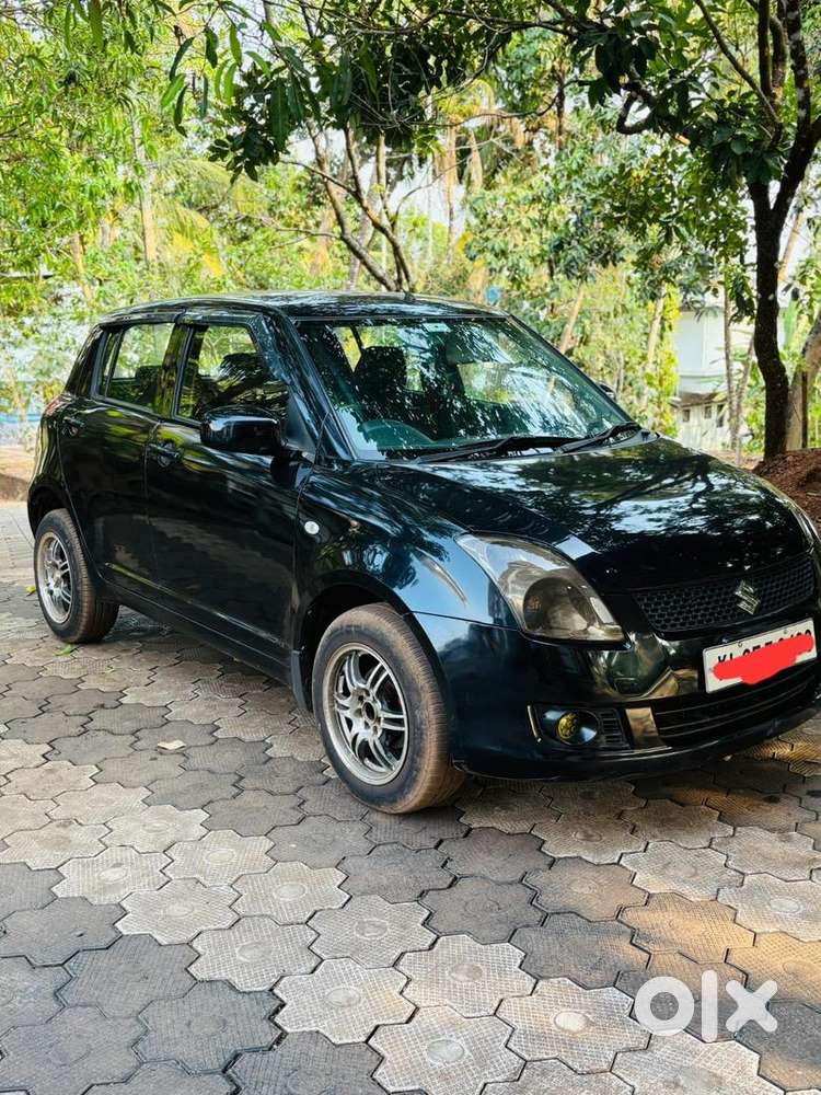 Maruti Suzuki Swift 2010 Diesel 131000 Km Driven