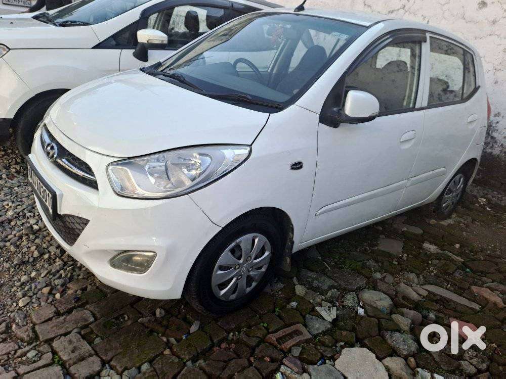 Hyundai I10 Sportz, 2012, Petrol