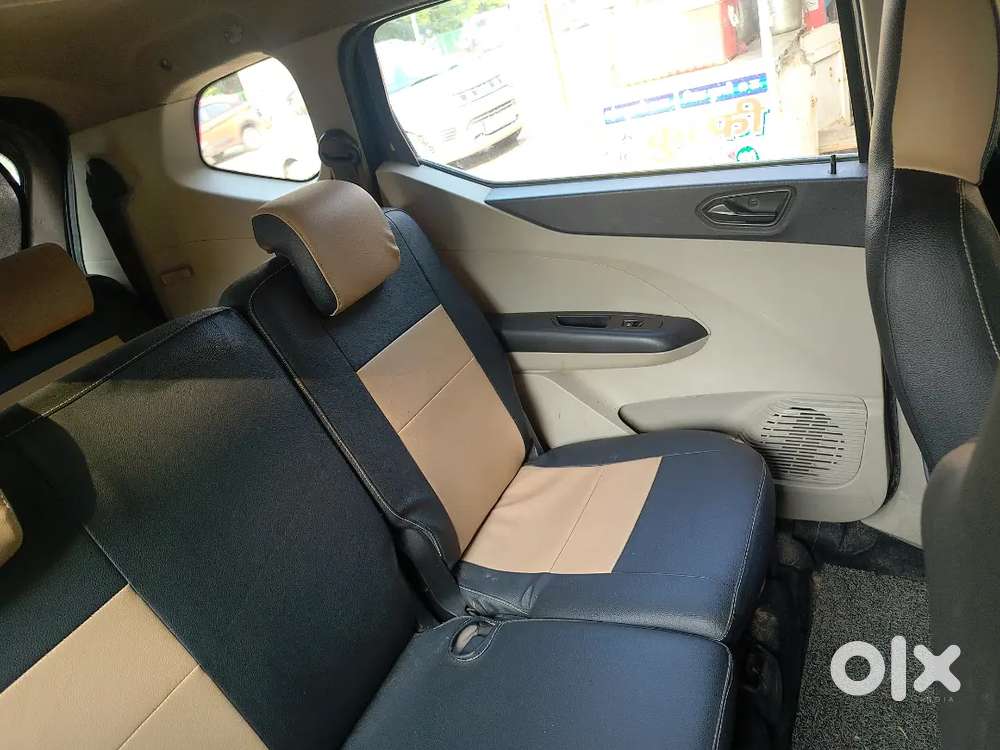 Company Music 7 Seater