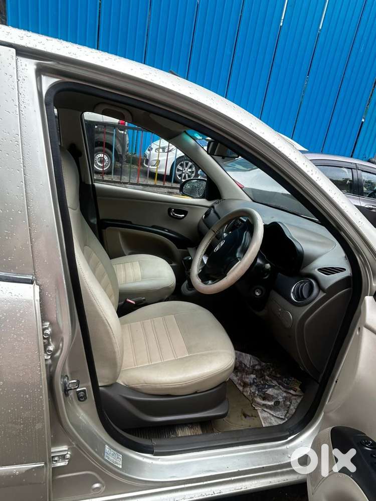 Hyundai I10 Sportz 2011