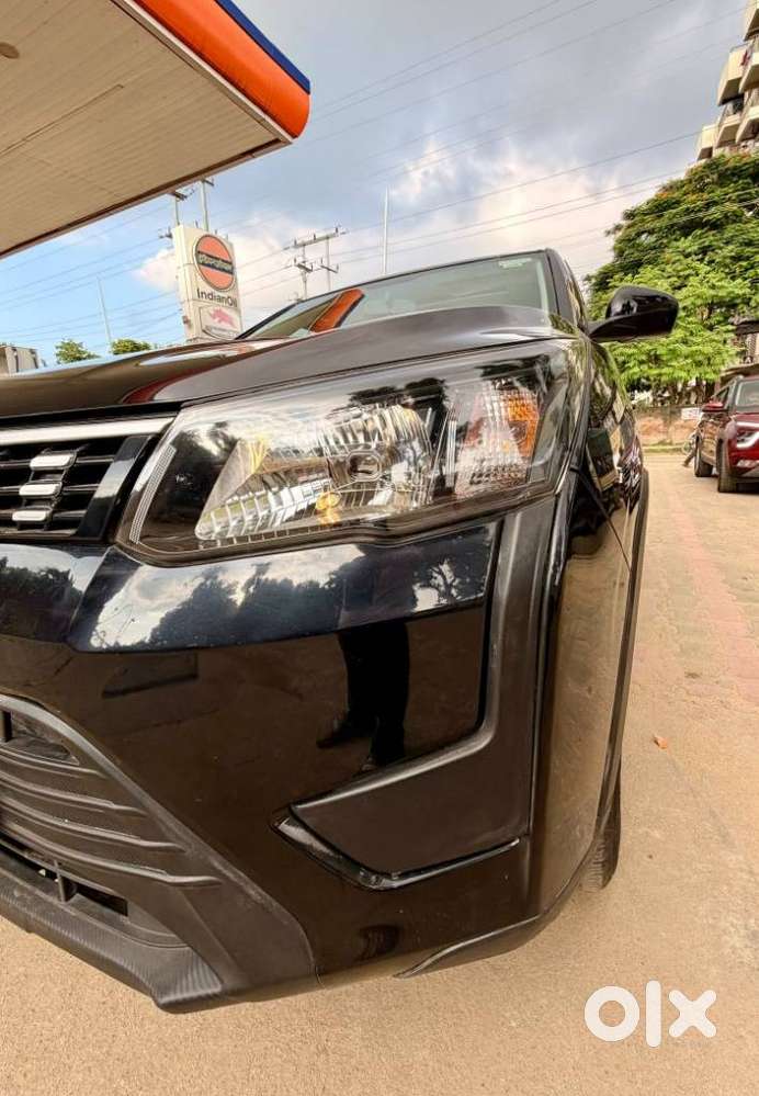 Mahindra Xuv300 W6, 2023, Petrol
