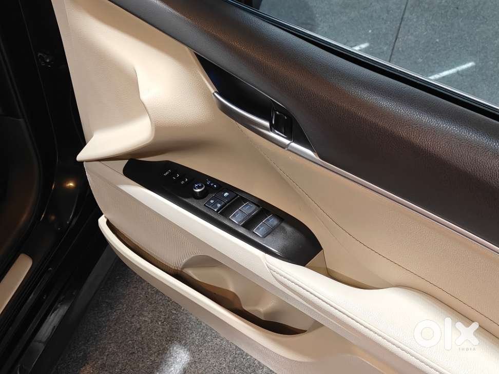 Toyota Camry Hybrid, 2024, Petrol