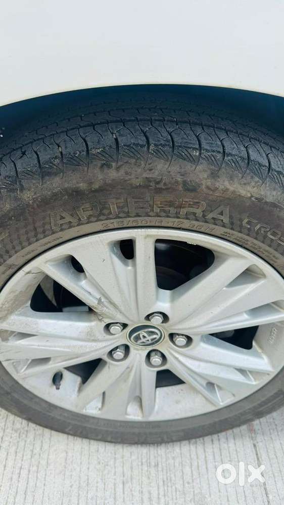 Toyota Innova Crysta 2017 Diesel Well Maintained