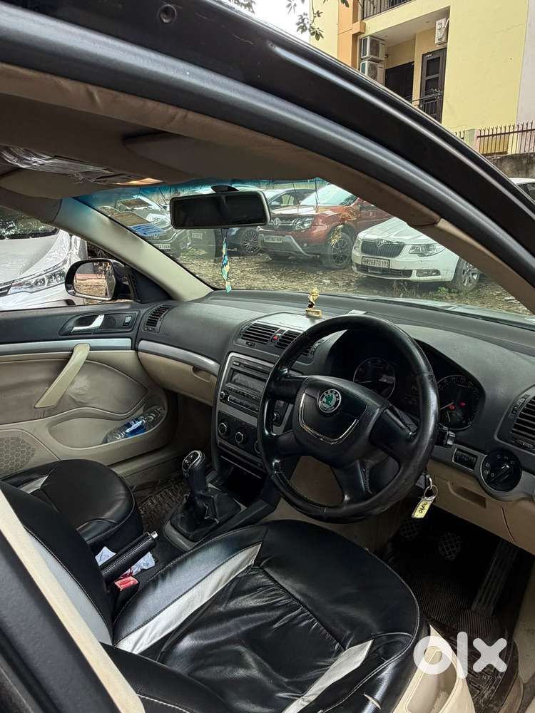 Skoda Laura Classic 1.8 Tsi, 2011, Petrol