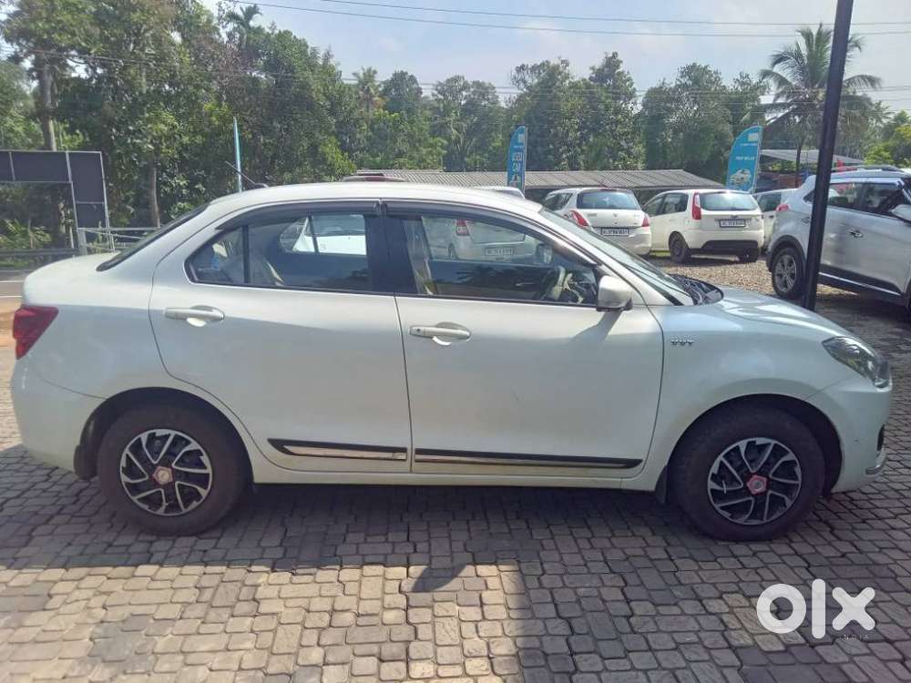 Maruti Suzuki Swift Dzire Vxi Optional, 2017, Petrol