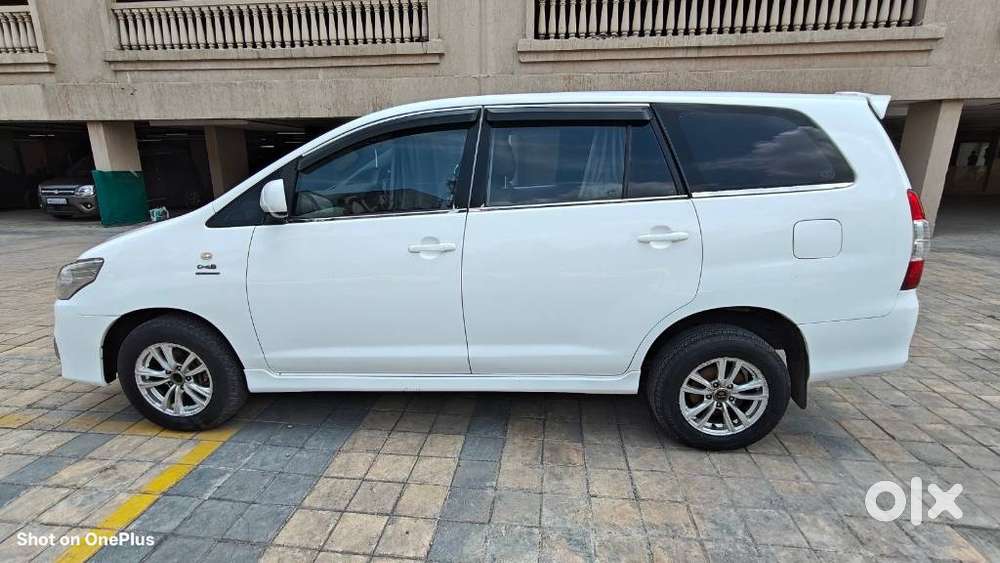 Toyota Innova 2.5 E Diesel Ms 8-seater, 2013, Diesel