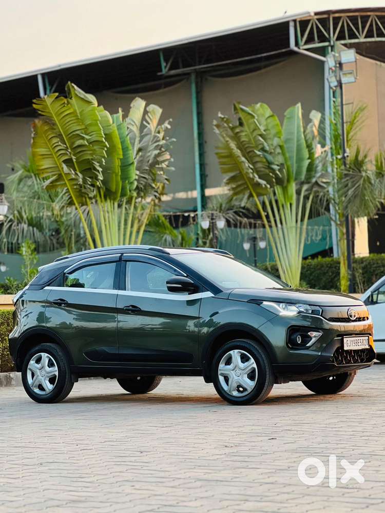 Tata Nexon, 2022, Petrol