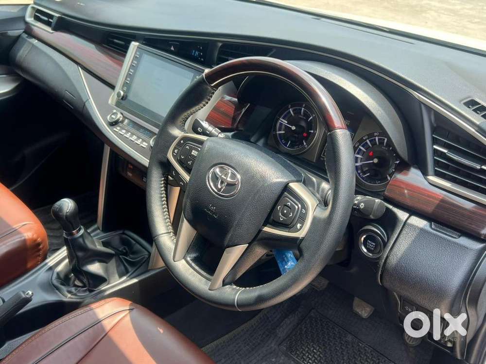 Toyota Innova Crysta 2023 Diesel 27000 Km Driven
