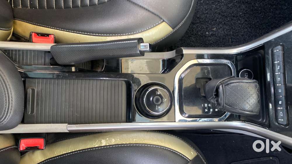 Tata Nexon 1.2 Revotron Xza Plus, 2018, Petrol