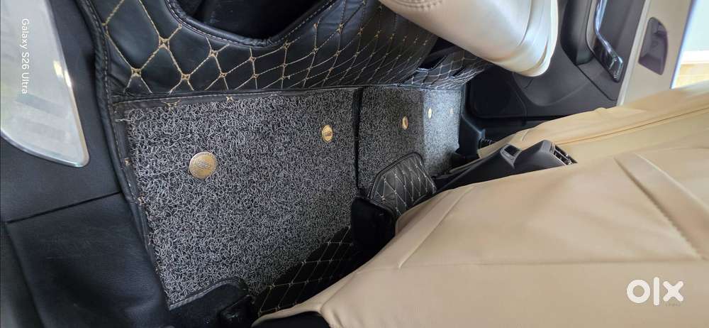 2022 Xuv700 Ax5 Diesel At (7-seater)  The Ax7-spec Edition