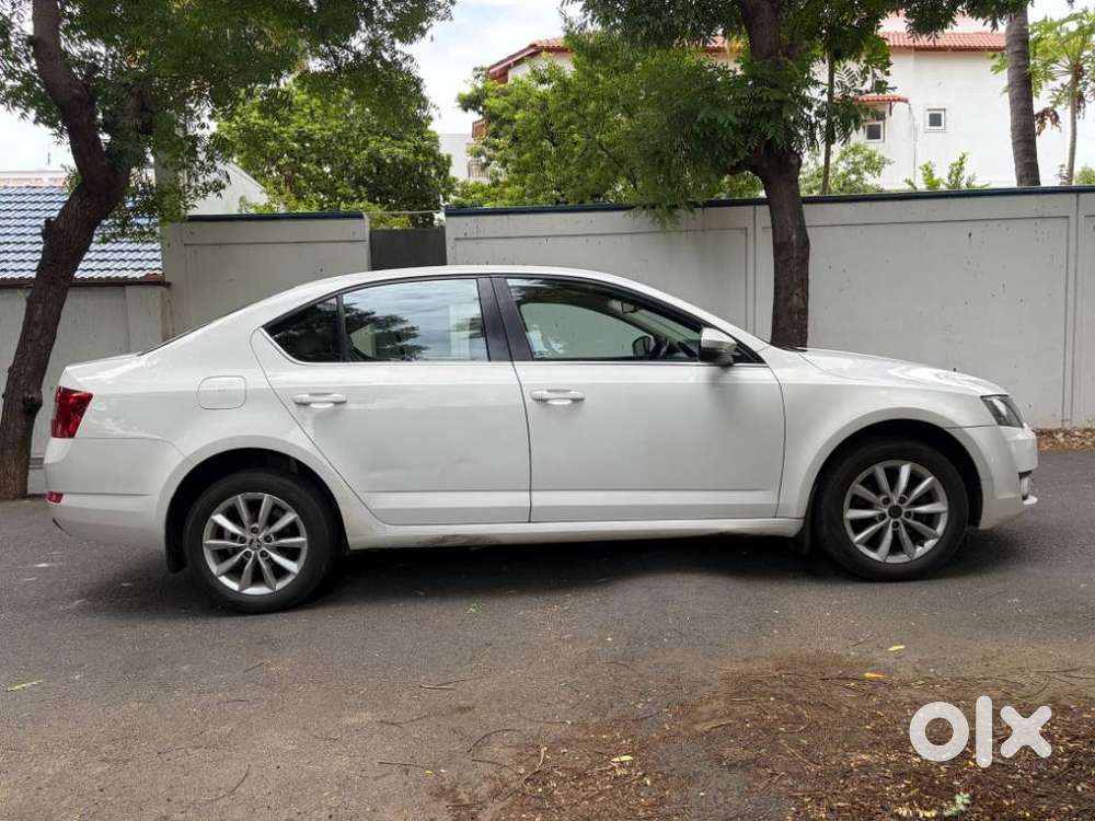 Skoda Octavia Ambition 2.0 Tdi At, 2013, Diesel