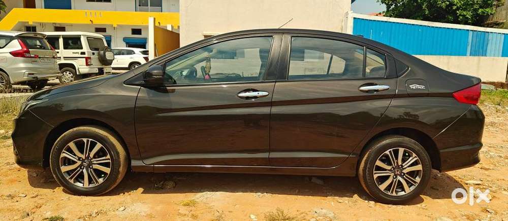 Honda City 1.5 V 5th Gen I-vtec Mt, 2021, Petrol