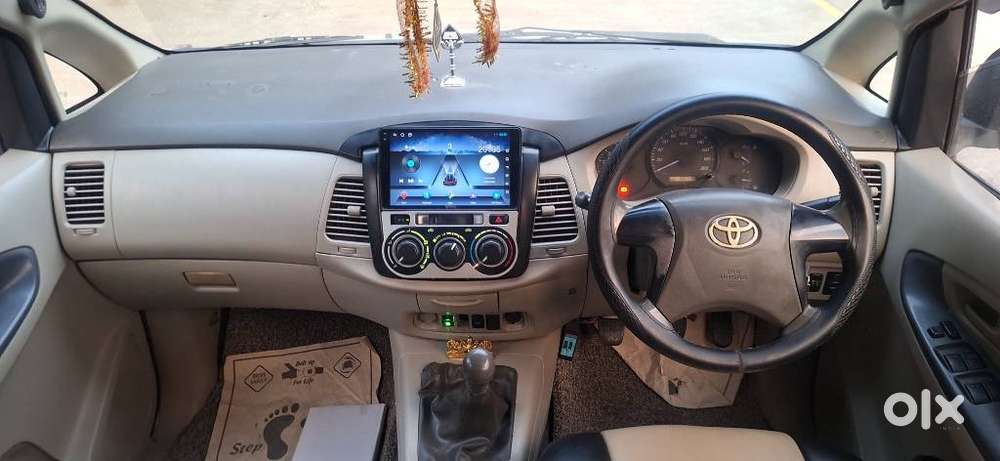 Toyota Innova 2.5 G (diesel) 8 Seater, 2012, Diesel