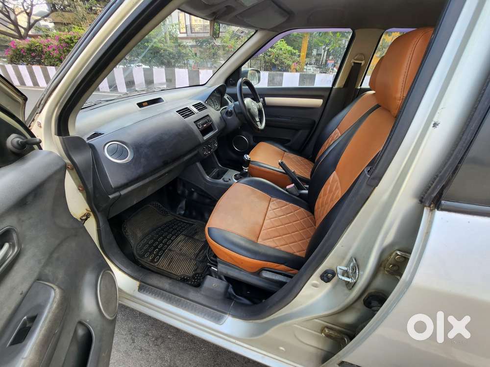 Maruti Suzuki Swift Vxi + Manual, 2012, Cng & Hybrids
