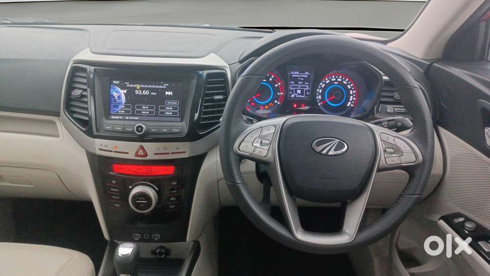 Mahindra Xuv300 1.2 W8 (o) Amt Petrol, 2022, Petrol