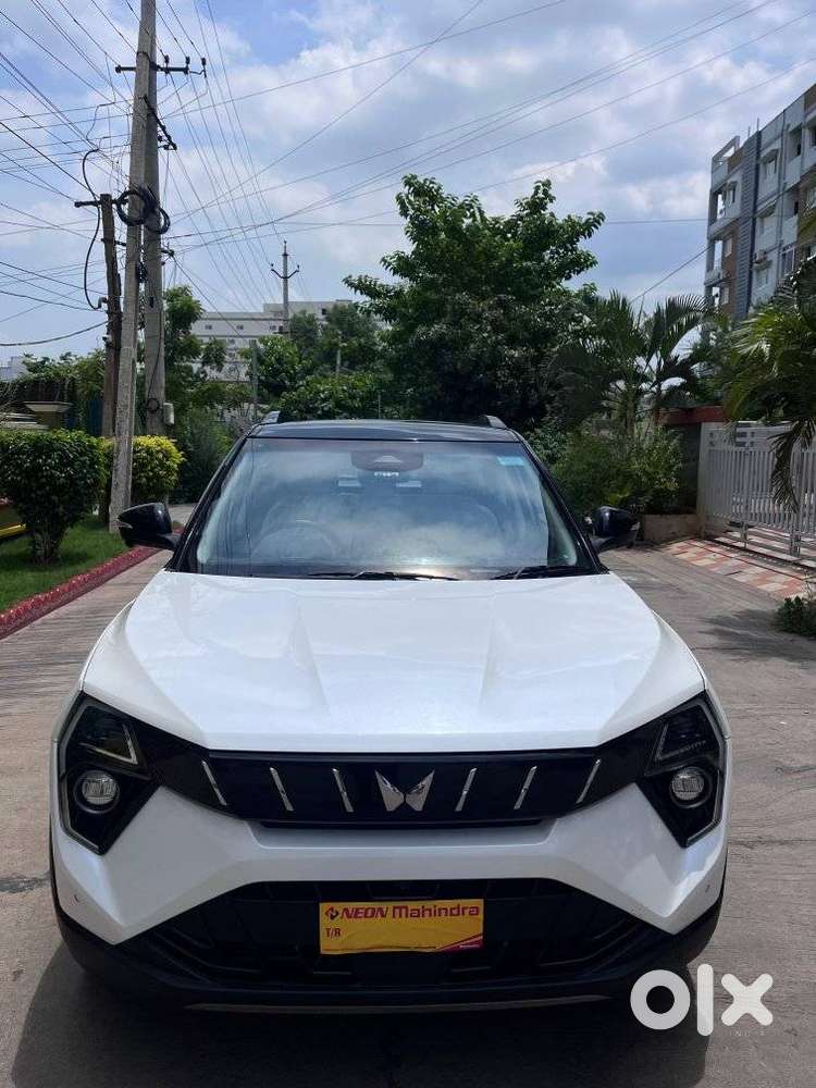Mahindra Xuv 3xo Ax7l Petrol Mt, 2024, Petrol