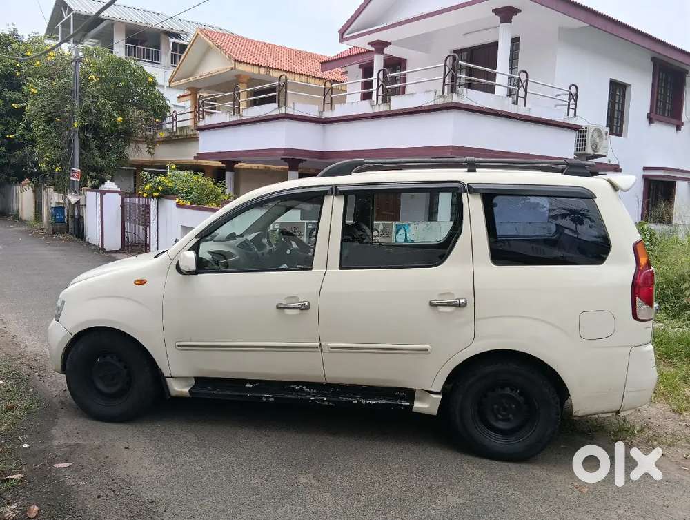 Mahindra Xylo 2010