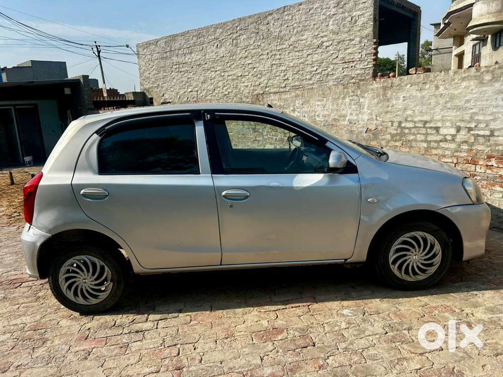 Toyota Etios Liva 2011